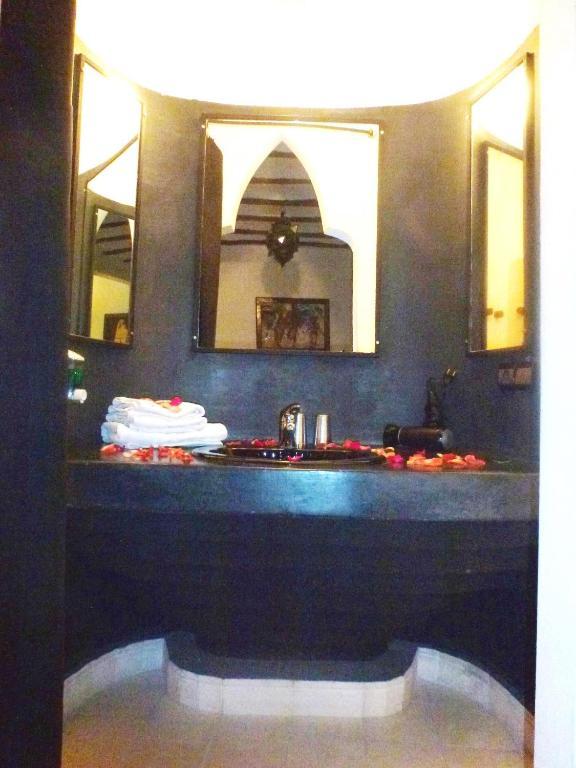 Ryad Laarouss Family Marrakesh Habitación foto
